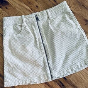 Women's American Eagle Super Stretch Corduroy Zip front Skirt